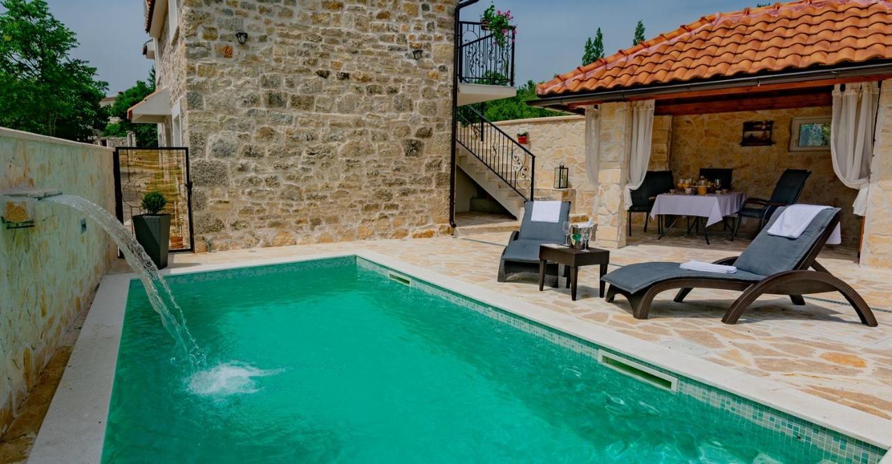 Villa Mara